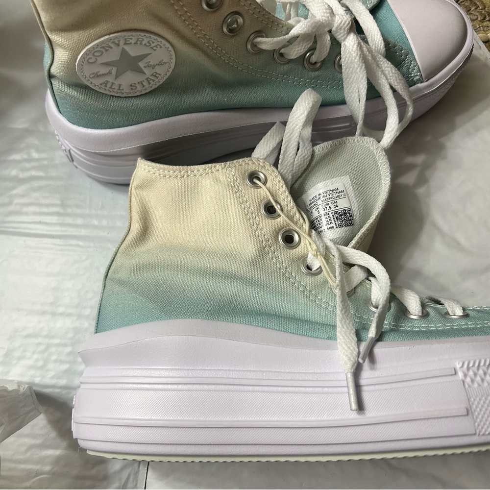 Converse Women's High-Top Sneakers - Cream and Light Blue